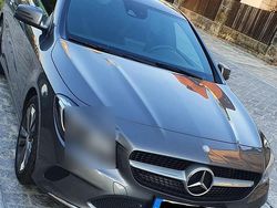 Grau Gebraucht 2016 Mercedes 220 Kombi | 14.999 €