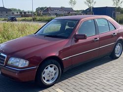Rot Gebraucht 1995 Mercedes C280 Elegance Limousine | 4.900 €