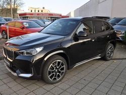 Schwarz Gebraucht 2023 BMW X1 xLine SUV | 31.990 €