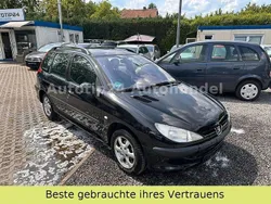Schwarz Gebraucht 2003 Peugeot 206 Filou Kombi | 1.690 € (Etwas zu teuer)