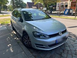 Silber Gebraucht 2016 VW Golf VII Allstar Kombi | 9.400 € (Fairer Preis)