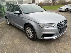 Florettsilber metallic Gebraucht 2016 Audi A3 Attraction Limousine | 16.890 € (Etwas zu teuer)