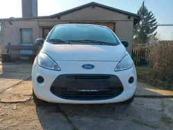 Weiß Gebraucht 2010 Ford Ka Kleinwagen | 2.800 € (Guter Preis)