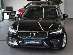 Schwarz Gebraucht 2020 Volvo V60 Momentum Kombi | 20.980 € (Superpreis)