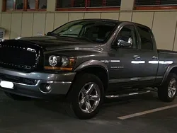 Grau Gebraucht 2006 Dodge Ram Abholung | 16.800 € (Teuer)