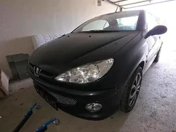 Schwarz Gebraucht 2006 Peugeot 206 CC Cabrio | 800 €