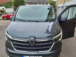 Silber Gebraucht 2025 Renault Trafic Van | 29.600 € (Guter Preis)