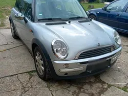 Silber Gebraucht 2002 Mini ONE Kleinwagen | 2.100 € (Etwas zu teuer)
