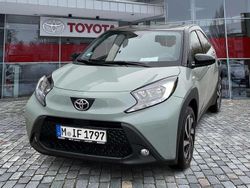 Urban khaki / night sky black Neu 2025 Toyota Aygo Kleinwagen | 15.990 € (Guter Preis)