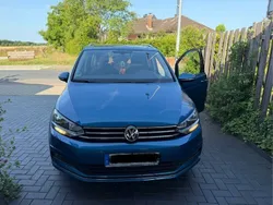 Blau Gebraucht 2018 VW Touran Sound Van / Kleinbus | 22.000 € (Guter Preis)