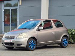 Grau Gebraucht 2004 Toyota Yaris Eco Kleinwagen | 2.690 € (Etwas zu teuer)