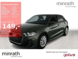 Distriktgrün metallic Gebraucht 2024 Audi A1 Sportback S-Line Kleinwagen | 26.160 € (Superpreis)