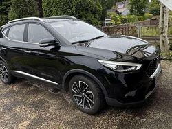 Schwarz Gebraucht 2022 MG ZS Luxury Limousine | 17.990 € (Teuer)