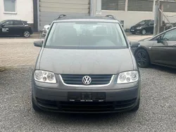 Grau Gebraucht 2004 VW Touran Trendline Van / Kleinbus | 1.390 € (Superpreis)