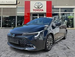 Black mica / ink Gebraucht 2024 Toyota Corolla Team Limousine | 25.990 € (Fairer Preis)