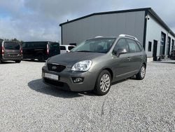 Silber Gebraucht 2011 Kia Carens Spirit Van / Kleinbus | 1.499 € (Fairer Preis)