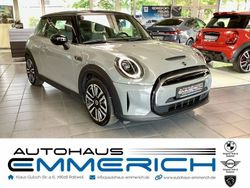 Grau Gebraucht 2022 Mini Cooper SE Classic Kleinwagen | 20.300 € (Etwas zu teuer)