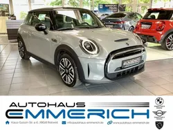 Grau Gebraucht 2022 Mini Cooper SE Classic Kleinwagen | 20.300 € (Fairer Preis)