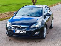 Schwarz Gebraucht 2011 Opel Astra Kombi | 4.550 € (Fairer Preis)