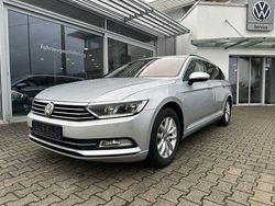Silber Gebraucht 2019 VW Passat Comfortline Kombi | 15.980 € (Fairer Preis)