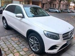 Weiß Gebraucht 2017 Mercedes GLC220 AMG line Limousine | 27.500 € (Fairer Preis)