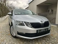 Silber Gebraucht 2019 Skoda Octavia Premium Edition Kombi | 11.900 € (Superpreis)