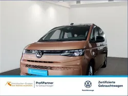(copper bronze metallic) Gebraucht 2024 VW Multivan Life Van / Kleinbus | 53.990 € (Guter Preis)