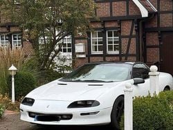Weiß Gebraucht 1996 Chevrolet Camaro Coupé | 9.400 €