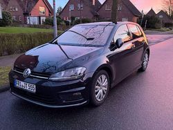 Schwarz Gebraucht 2016 VW Golf Comfortline Limousine | 9.600 € (Fairer Preis)