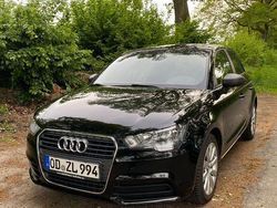 Schwarz Gebraucht 2012 Audi A1 Sportback Sport Kleinwagen | 8.400 € (Fairer Preis)