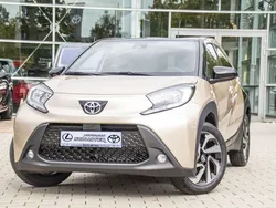 Ginger beige metallic/dach mys Neu 2025 Toyota Aygo Kleinwagen | 15.980 €