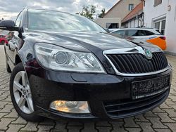 Schwarz Gebraucht 2013 Skoda Octavia Best of Kombi | 3.999 € (Superpreis)