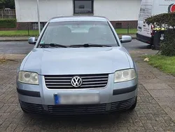 Blau Gebraucht 2001 VW Passat Limousine | 1.550 € (Fairer Preis)