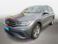 Grau Gebraucht 2024 VW Tiguan Allspace Life SUV | 34.949 € (Fairer Preis)