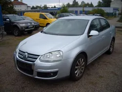 Silber Gebraucht 2009 VW Jetta United Limousine | 2.300 €
