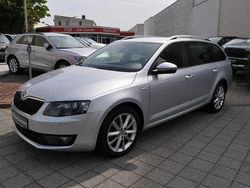 Silber Gebraucht 2016 Skoda Octavia Joy Kombi | 11.490 € (Fairer Preis)