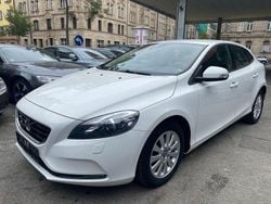 Weiß Gebraucht 2014 Volvo V40 You! Kombi | 7.790 € (Guter Preis)