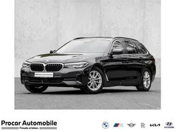 Grau Gebraucht 2022 BMW 520 Kombi | 27.890 € (Guter Preis)