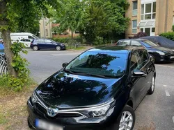 Toyota Auris Hybrid