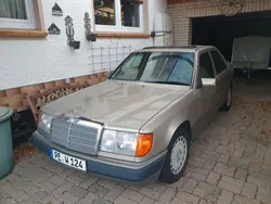 Gebraucht 1989 Mercedes E230 Limousine | 7.500 €