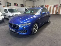 Blau Gebraucht 2018 Maserati Levante SUV | 27.900 € (Guter Preis)