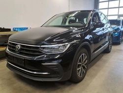 Schwarz Gebraucht 2023 VW Tiguan Life SUV | 22.740 € (Guter Preis)