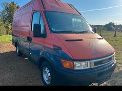 Rot Gebraucht 2003 Iveco Daily Van / Kleinbus | 3.500 € (Teuer)