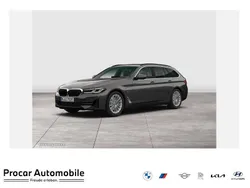 Sophistograu brillanteffekt me Gebraucht 2022 BMW 530e Kombi | 33.880 € (Superpreis)