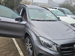 Grau Gebraucht 2016 Mercedes GLA200 SUV | 17.000 € (Guter Preis)