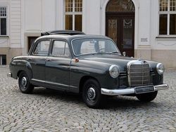 Grau Gebraucht 1961 Mercedes B180 Van / Kleinbus | 18.900 €