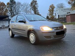 Blau Gebraucht 2004 Opel Corsa Kombi | 2.295 €
