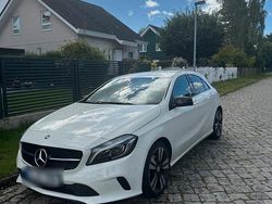 Weiß Gebraucht 2015 Mercedes A200 Night Limousine | 16.290 € (Etwas zu teuer)