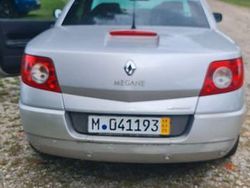 Silber Gebraucht 2006 Renault Mégane Cabriolet Exception Cabrio | 800 € (Teuer)