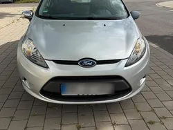 Silber Gebraucht 2010 Ford Fiesta Kleinwagen | 1.900 € (Guter Preis)